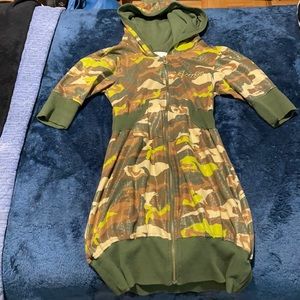 Dereon Camo Hoodie (Beyoncé)